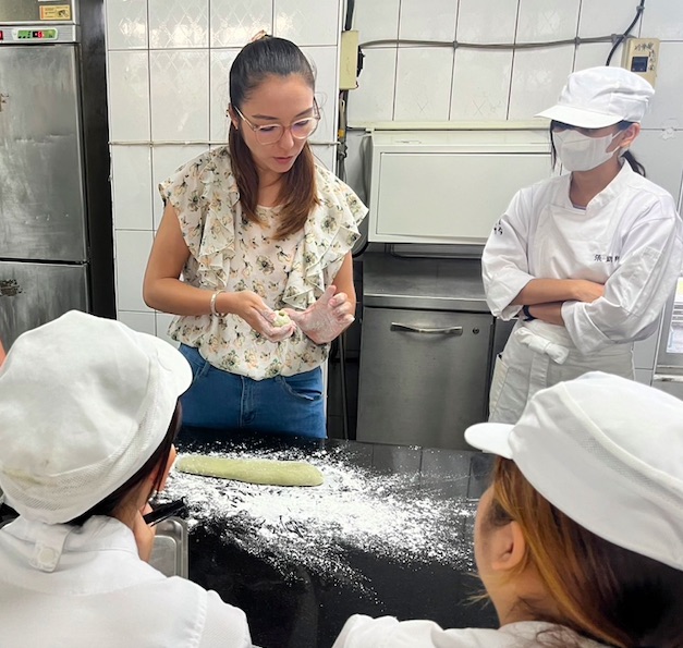 Shaping mochi, step by step.